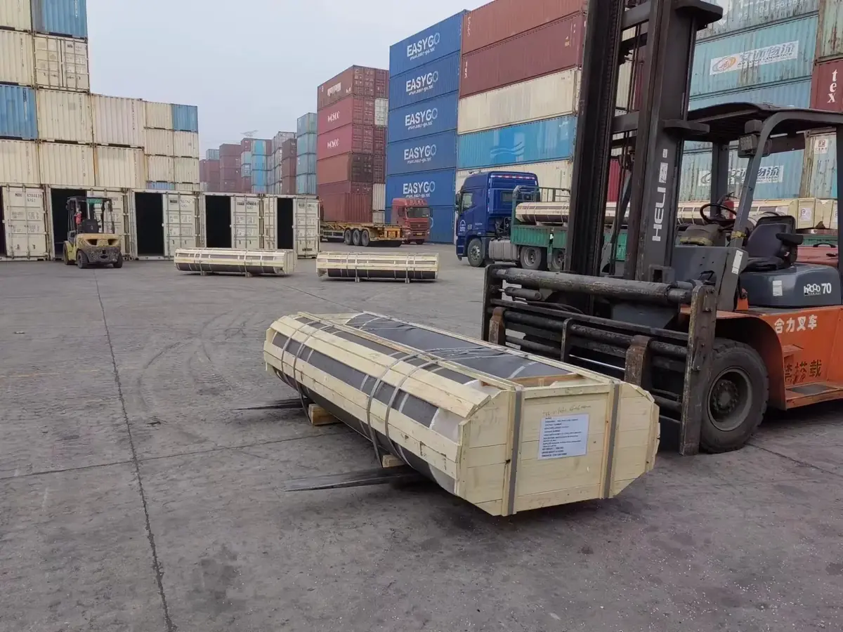 Graphite electrode export yard